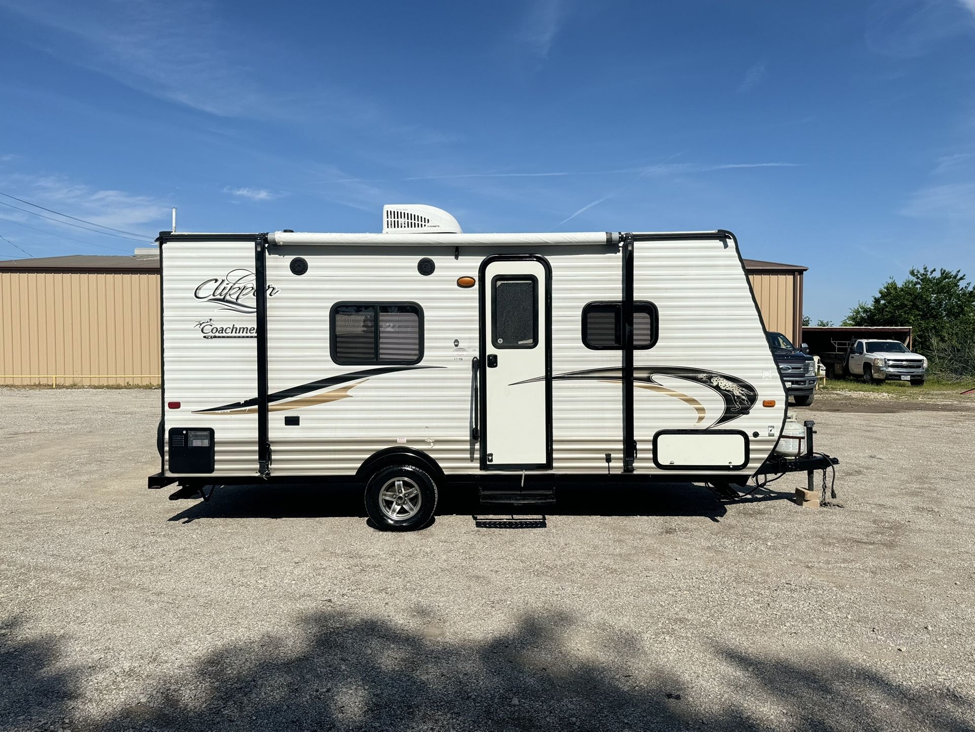 2016 Coachman Travel Trailer Super Lightweight Can Tow With Suv