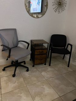 2 chair 1 night stand