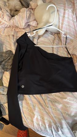Lulu lemon shirt $20 size 12 in woman and size 10