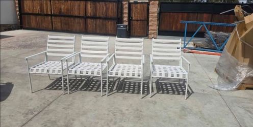 Outdoor dining chairs