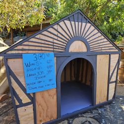 Large Dog House (Available) 