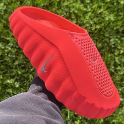 Wmns Nike Mind Slide Solar Red