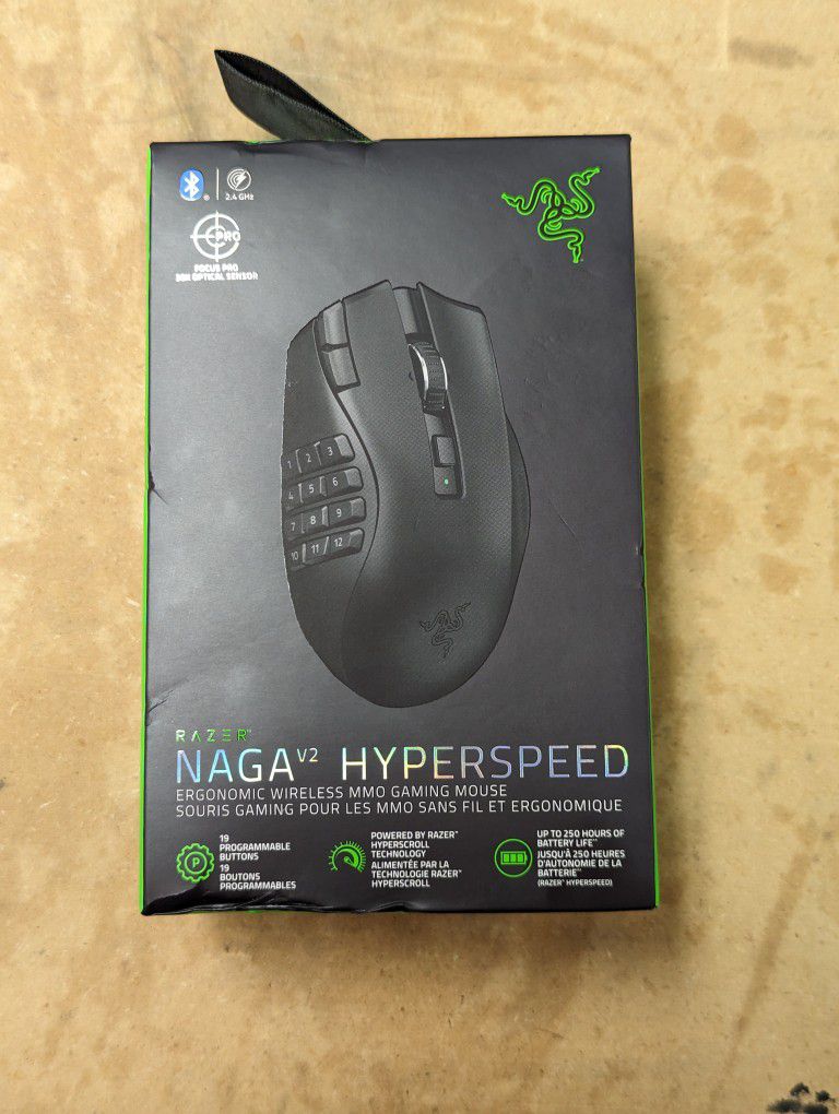 RAZER NAGA V2 HYPERSPEED wireless mouse