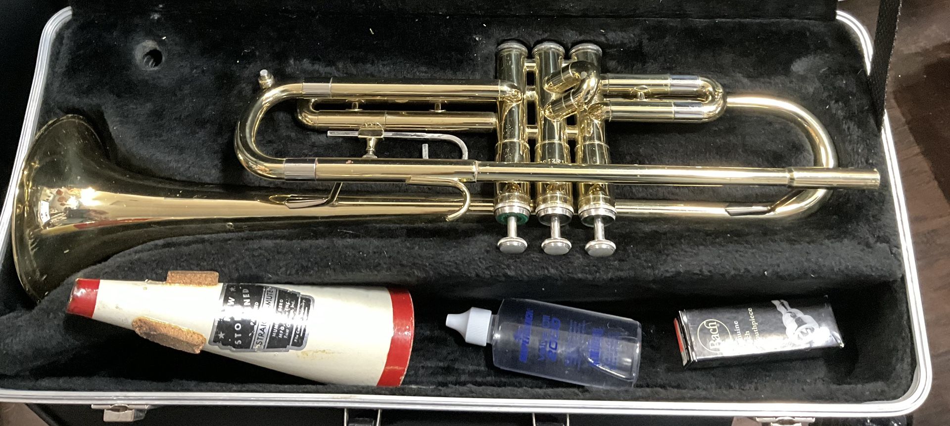 Elkhorn by Getzen Trumpet w/ Hardshell Case, Mute, Mouthpiece & Valve Oil