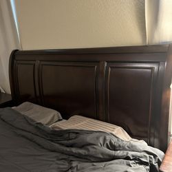 King Side Bedroom Set (complete)