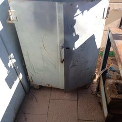 Steel Tool Box 40x28x 4 Drawers Metal Wheels Make Me Offer Paid $400 New