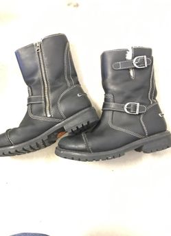 Women 8 1/2 Harley Davidson boots