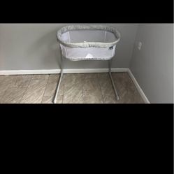 Halo bassinet