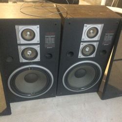Vintage 1980s Sanyo Speakers