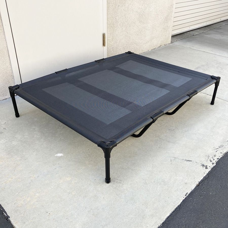 Brand New $35 Elevated X-Large Raised Dog Bed 48x36x9” Pet Bed Cot Indoor Outdoor