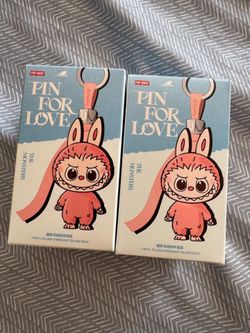 THE MONSTERS (Labubu) Pin for Love Vinyl Plush Pendant Box