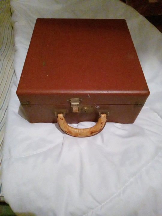 Camera Leather Box With Flashes NO CAMERA INCLUDED