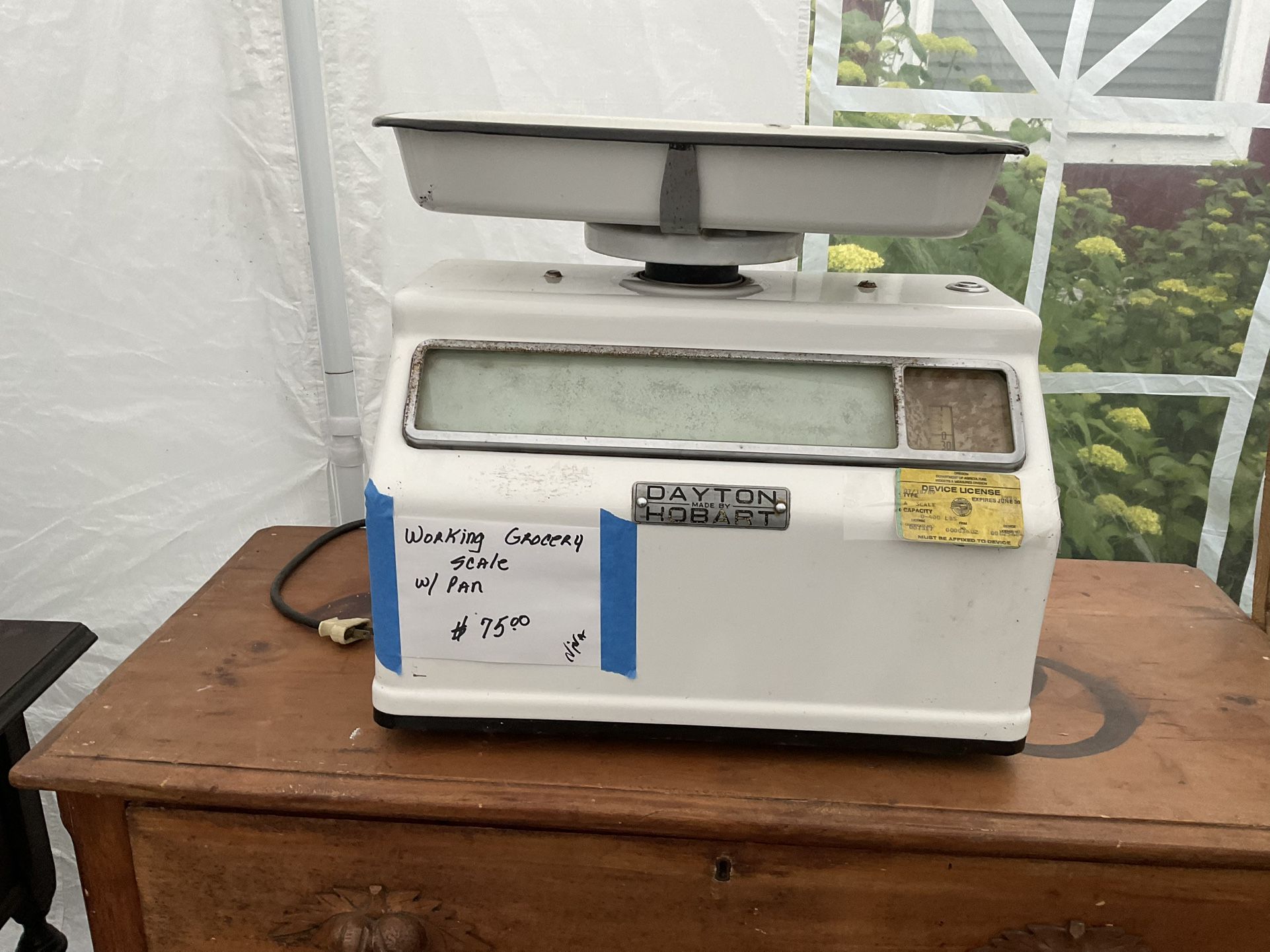 Antique Working Grocery Scale