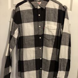 black & white pattern levi’s collar button up