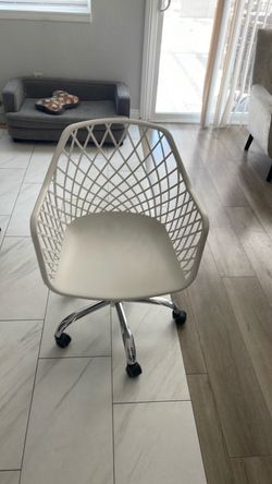 Desk chair
