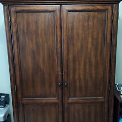 Desk - Armoire 