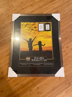 Brand new Studio Decor 22” x 28” picture frame