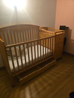 Baby Crib with dresser and bottom storage