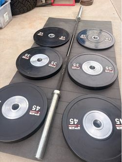 Perform better competition Olympic weights and bar  in like new condition pick up in sun valley cash only
