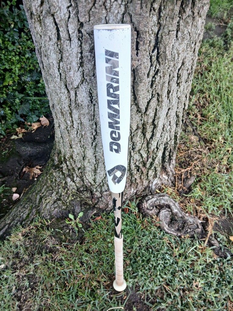 Demarinni "Big Barrell 31 inch Baseball Bat. Located in Glendora