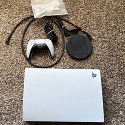 PS5 Digital w/ new controller