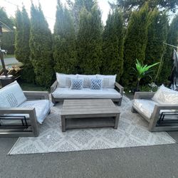 Brand New Outdoor Costco Furniture Retail $1999 Plus Taxes 