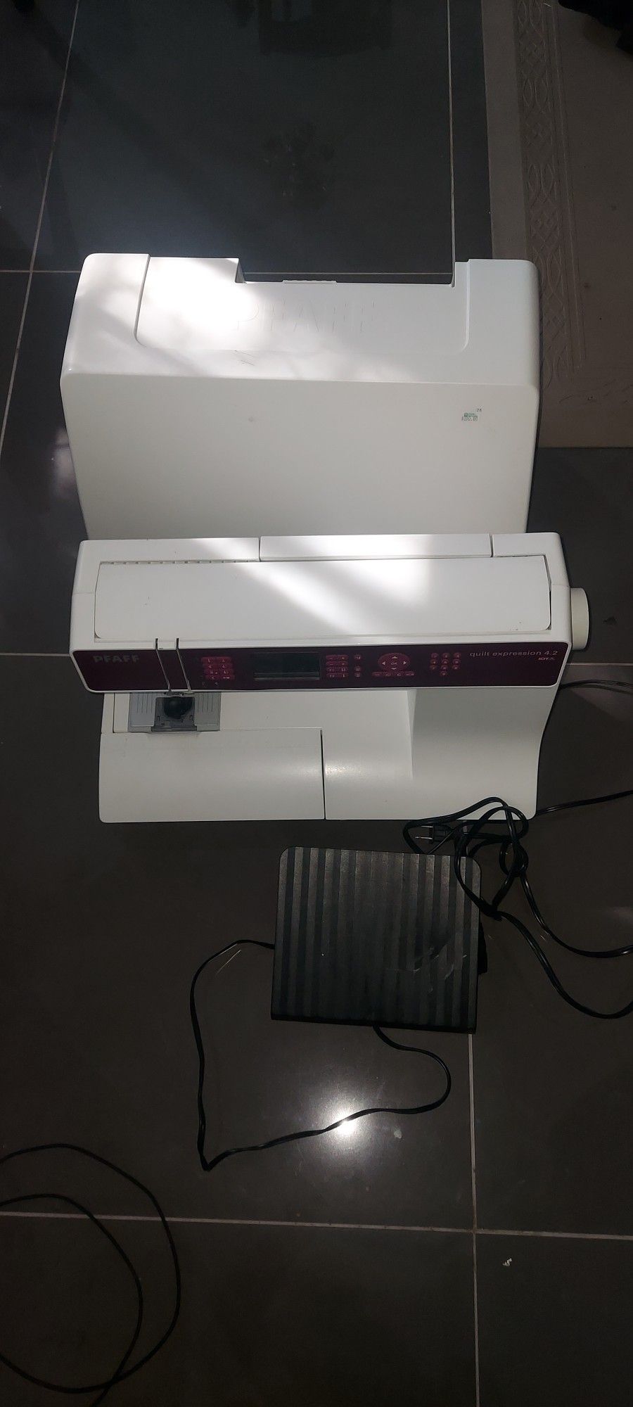 Pfaff Quilt Expression 4.2 Sewing Machine