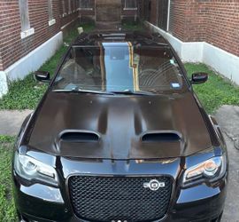 Chrysler 300 hood