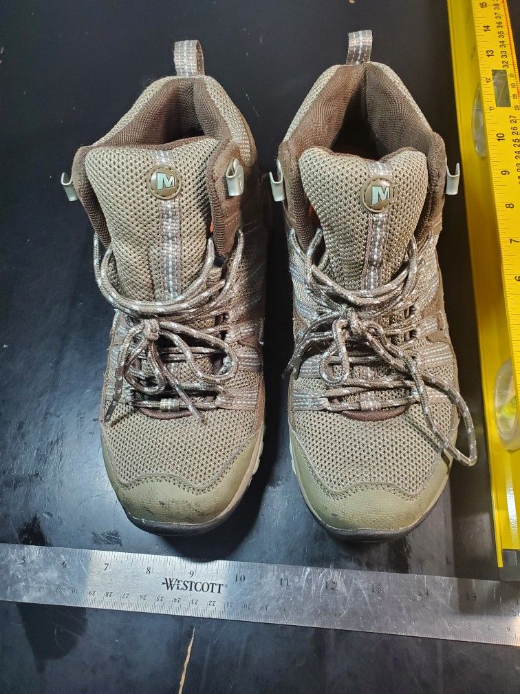 Merrell Tuskora J090559 Olive Waterproof Leather Trail Hiking Boots Shoes 6.5
The size on the shoe's is 7, run small. Actual Sz is 6.5. Little small