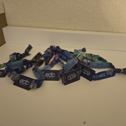 EDC WRISTBANDS 