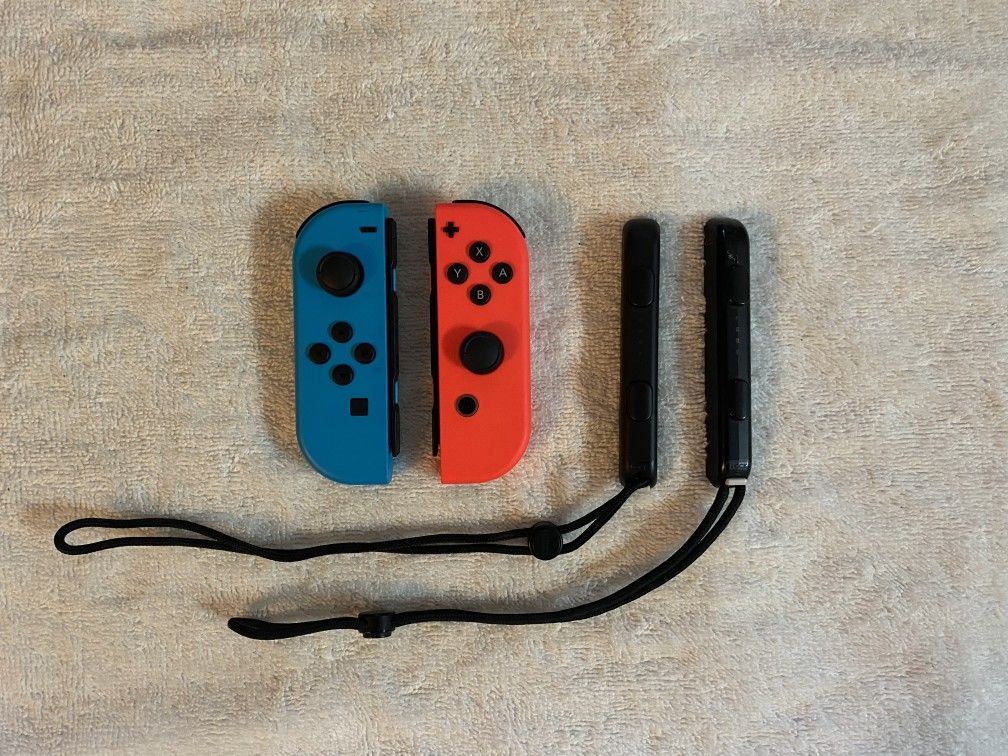 Switch Original JOYCONS Controllers With Wrist Straps