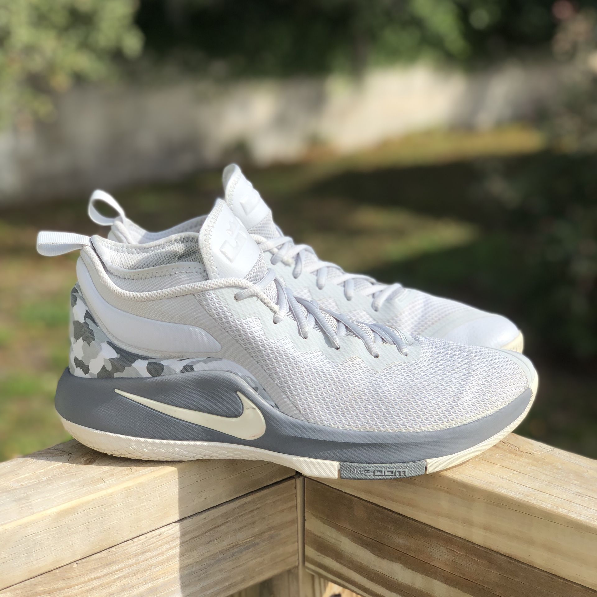 Lebron witness top 2 grey