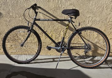 Schwinn 24 inch mountain bike