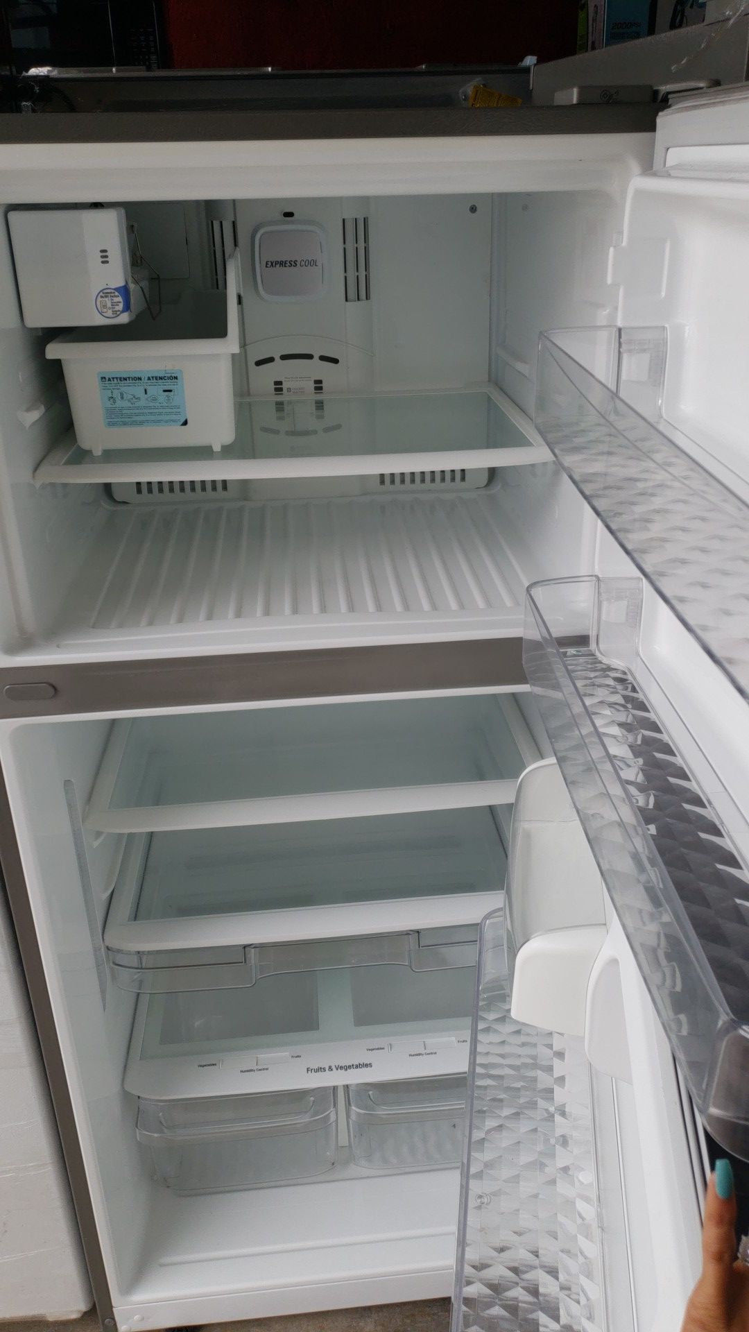 LG TOP BOTTOM STAINLESS STEEL NEW OF SHOWROOM