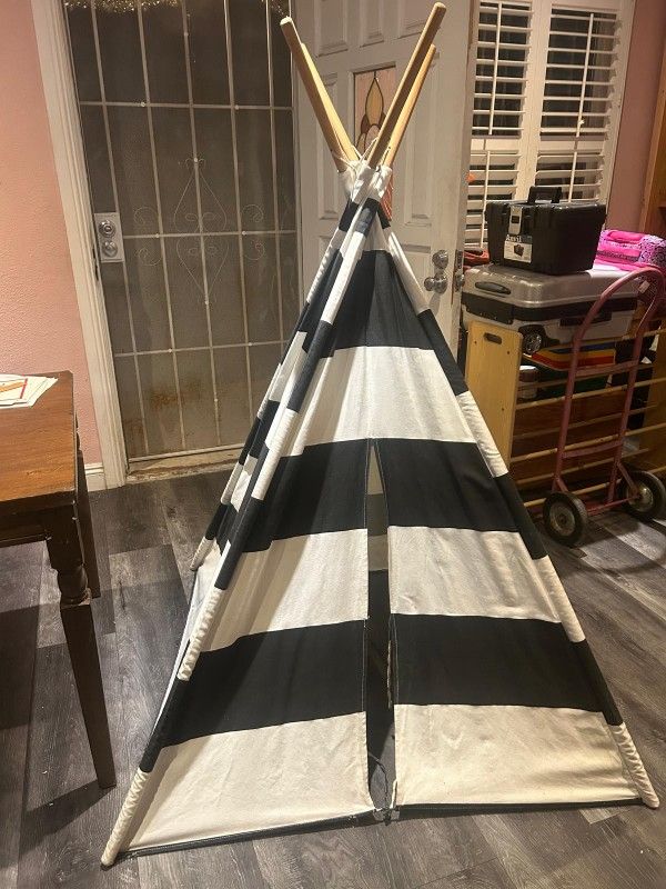 Child's Teepee