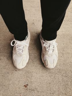 Adidas Yung cloud white size 9.5