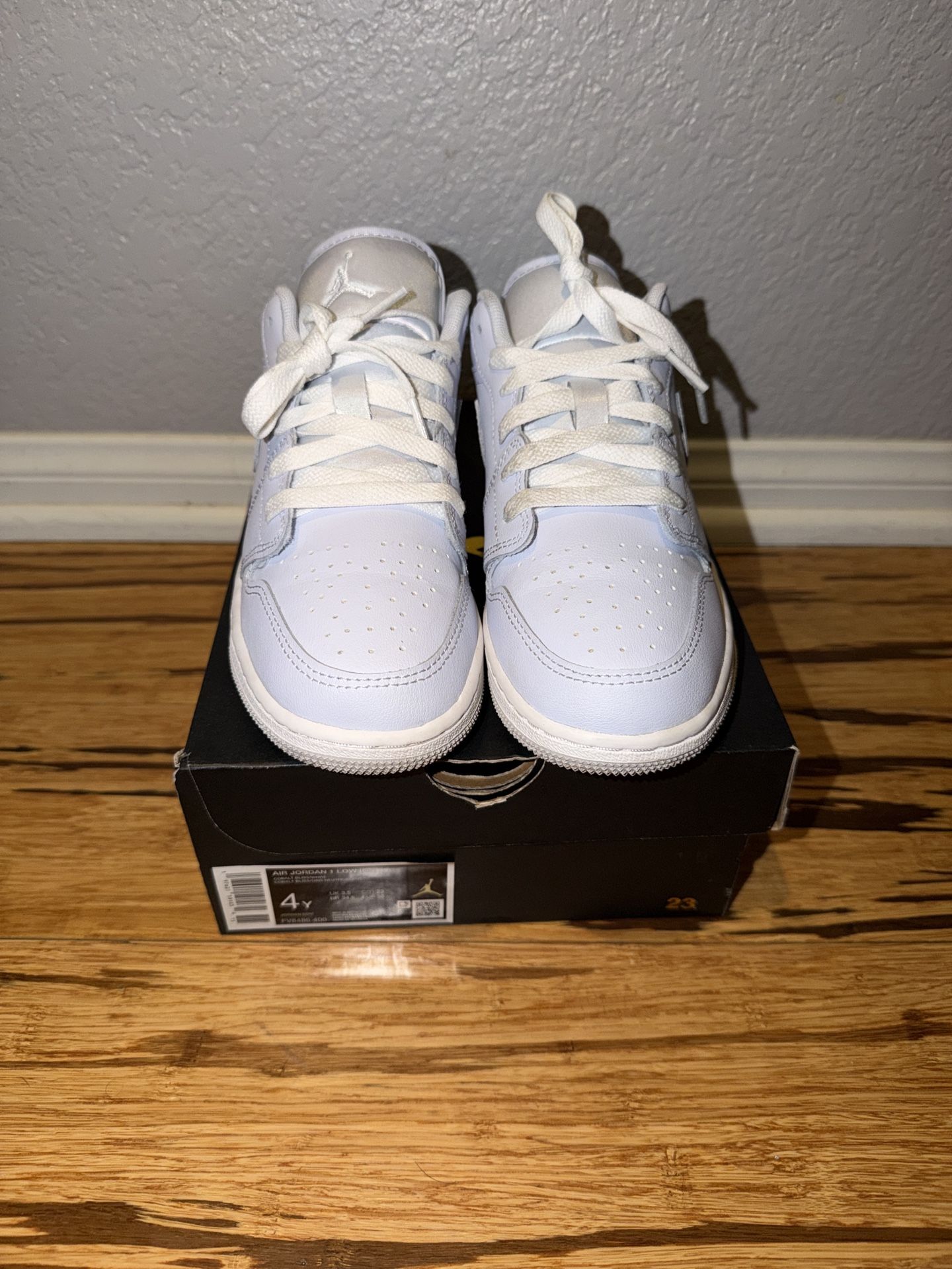 Jordan 1 Low Cobalt Bliss (GS) 4 Youth