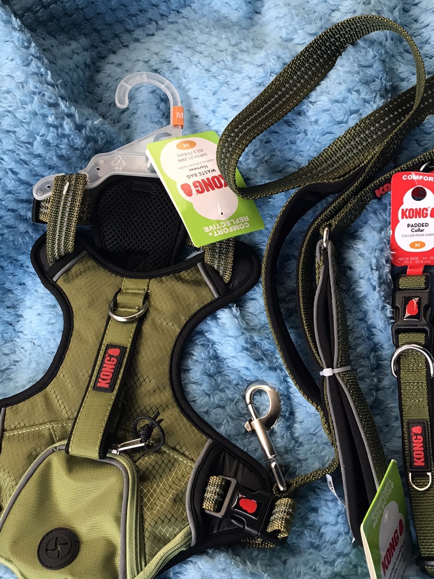 Medium Green Kong Backpack Harness + Medium Green Matching Collar & Leash (LOCAL PICK UP $27)