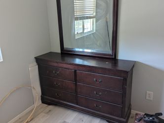 Drawer Dresser