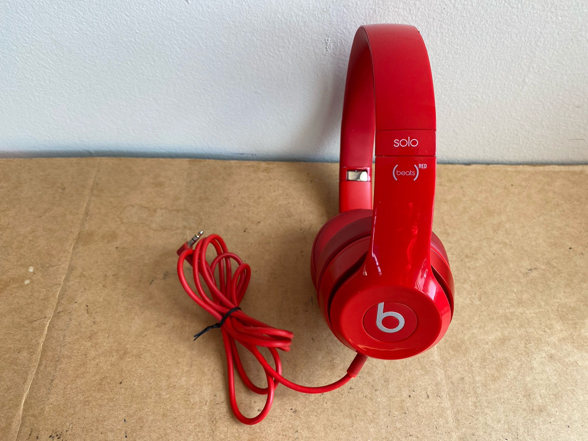 Beats Solo Red Headphones (Wired)