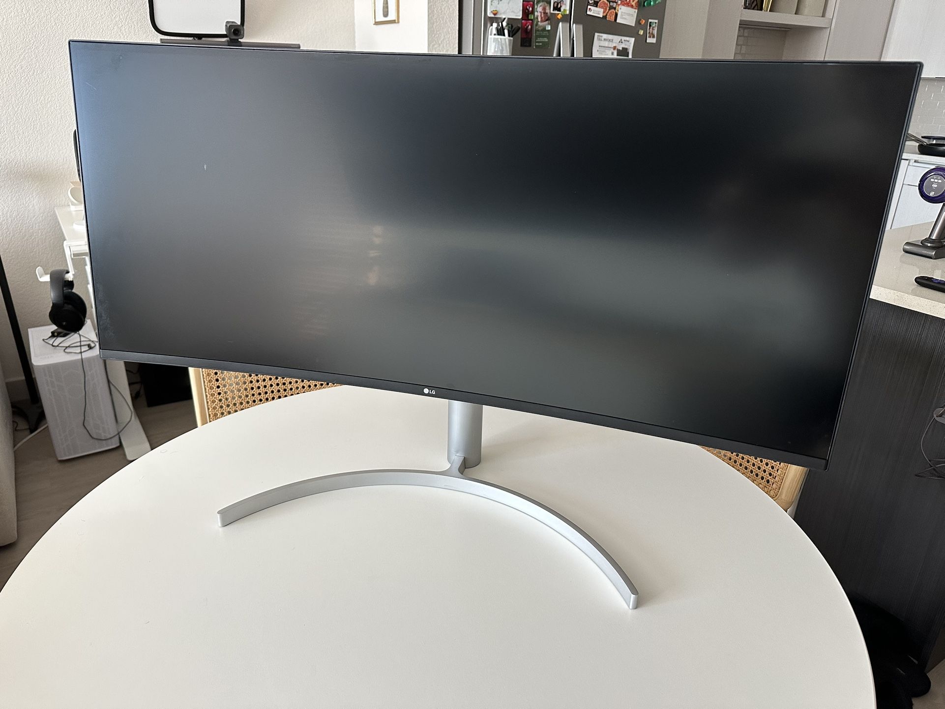 LG UltraWide 38WN95C-W 38" QHD+ IPS LED Curved Monitor