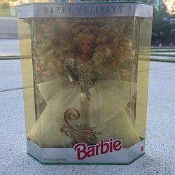 RARE 1992 holiday Barbie collectors edition