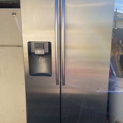 SAMSUNG  Stainless Steel Fridge 