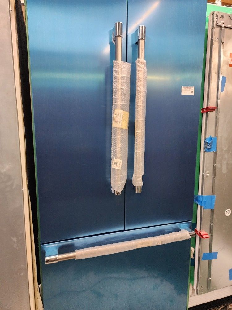 New Thermador Built In 36-inch French Door Refrigerator Stainless Steel 