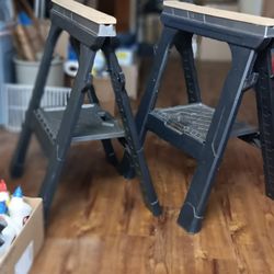 2 Saw Horses