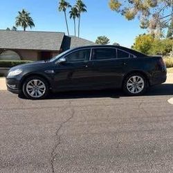2011 Ford Taurus Limited 