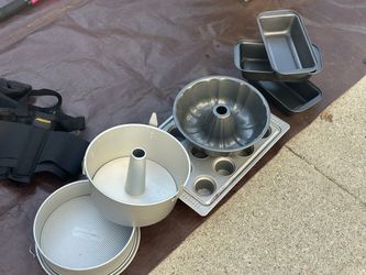 Assorted Baking Pans Set