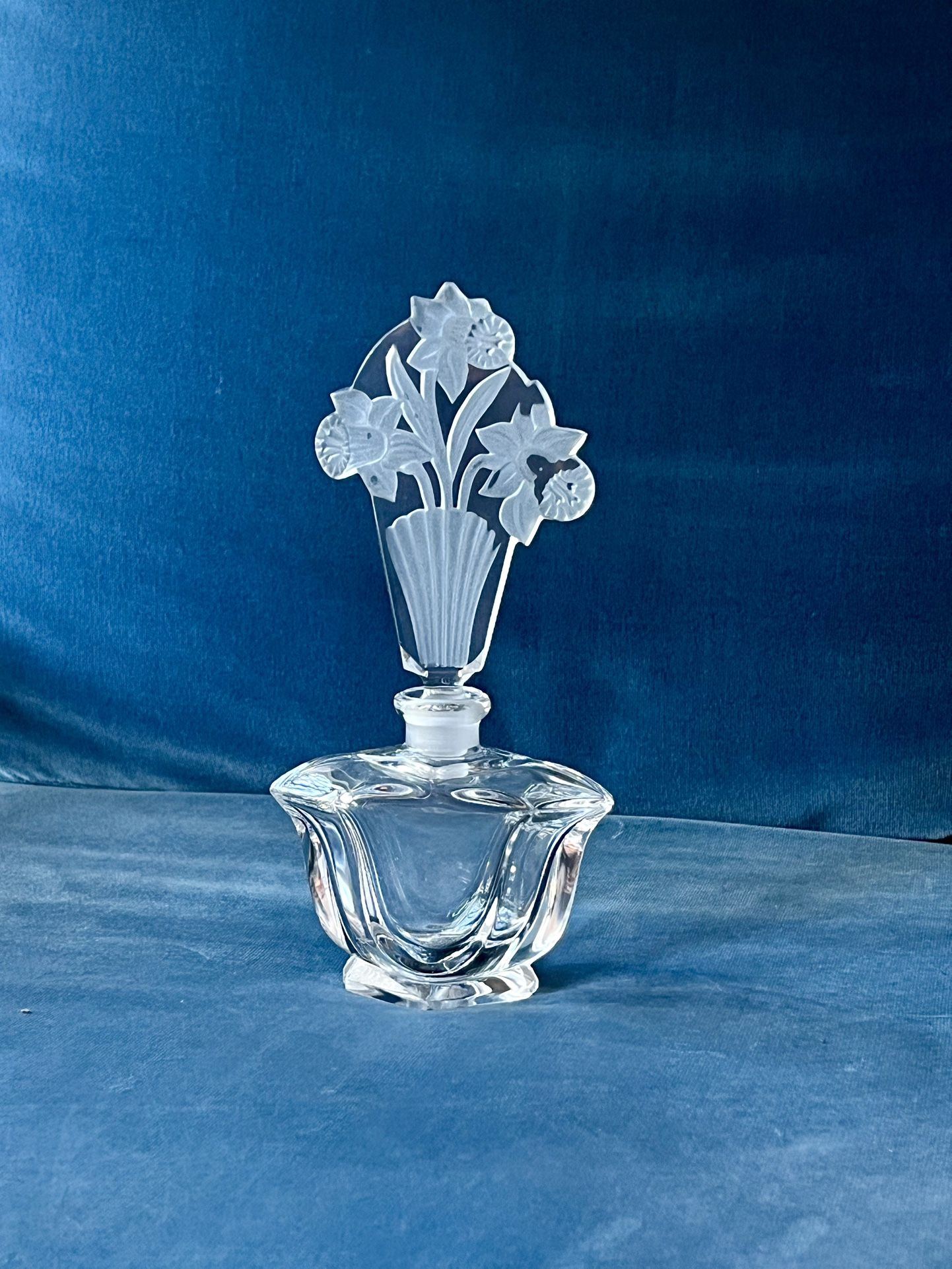 Vintage Art Deco Czechoslovakia Czech Crystal Cut Perfume Bottle Daffodils 6"