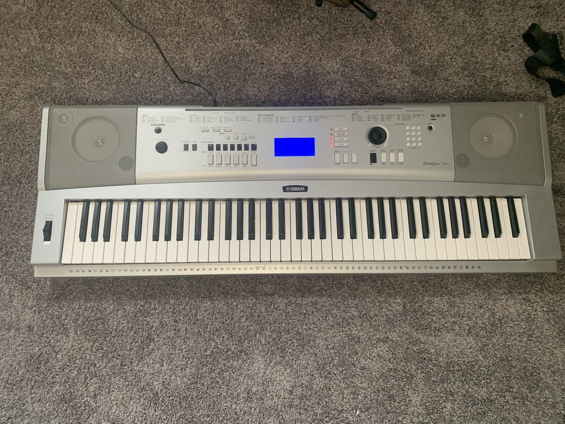 Yamaha Keyboard DGX 230