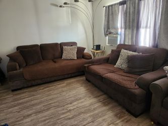 2 Sofas